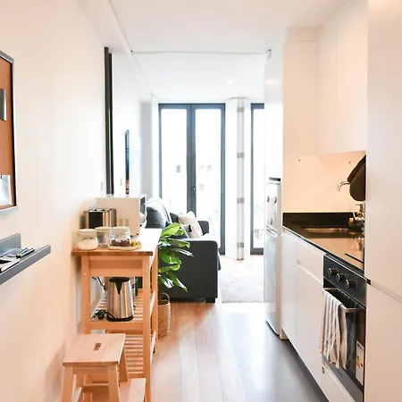 Apartment Comfortable&central W/balcony-9 Min Walk Trindade Porto
