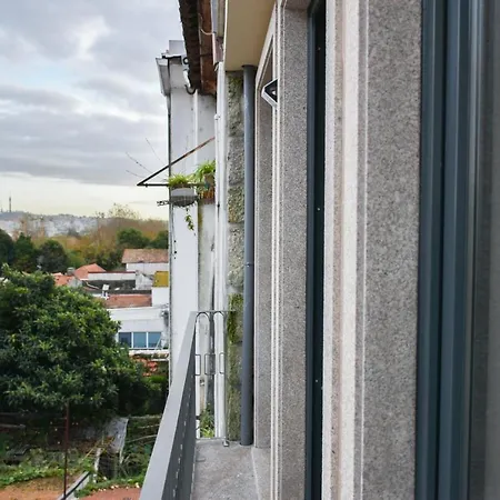 Apartment Comfortable&central W/balcony-9 Min Walk Trindade